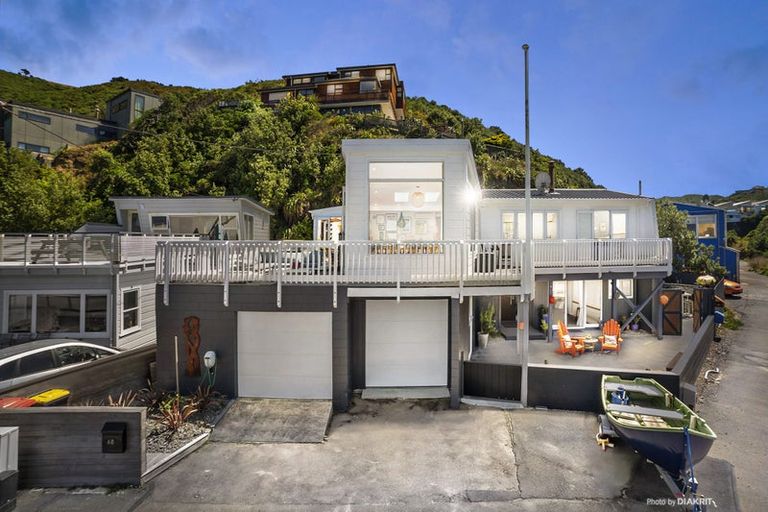 Photo of property in 68 Owhiro Bay Parade, Owhiro Bay, Wellington, 6023