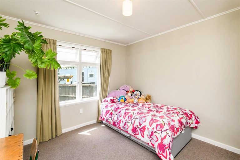 Photo of property in 21 Calico Line, Marton, 4710