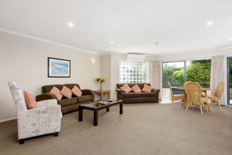 Photo of property in 206/178 Marine Parade, Mount Maunganui, 3116