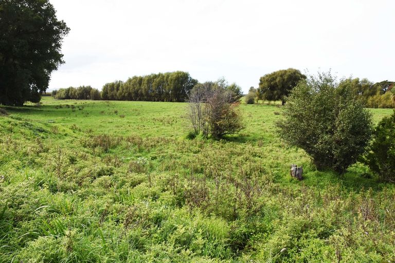 Photo of property in 735 Wharerata Road, Manutuke, 4072