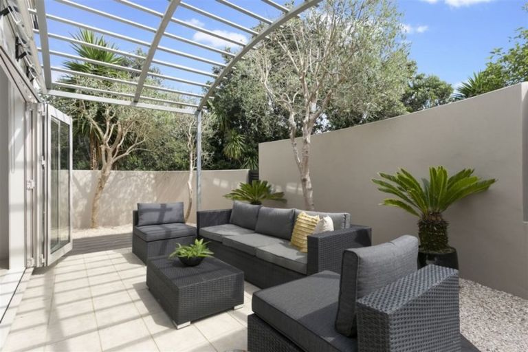 Photo of property in 9/38 Bracken Avenue, Takapuna, Auckland, 0622