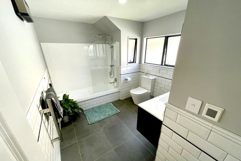 Photo of property in 17a Furlong Crescent, Churton Park, Wellington, 6037