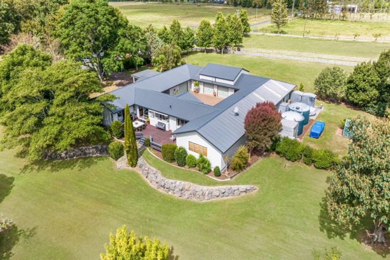 Photo of property in 31 Church Road, Ardmore, Papakura, 2582