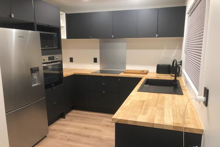 Photo of property in 60b Wynyard Crescent, Fernhill, Queenstown, 9300