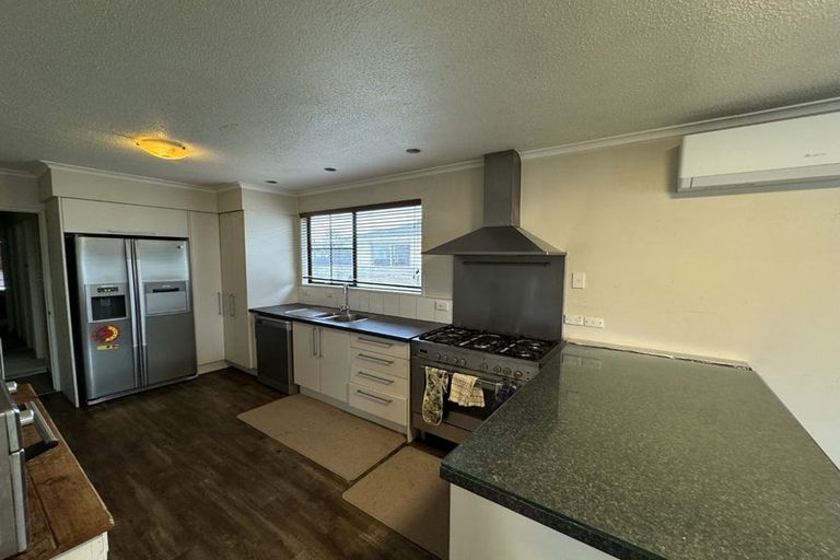 Photo of property in 21 Cowes Street, Avondale, Christchurch, 8061