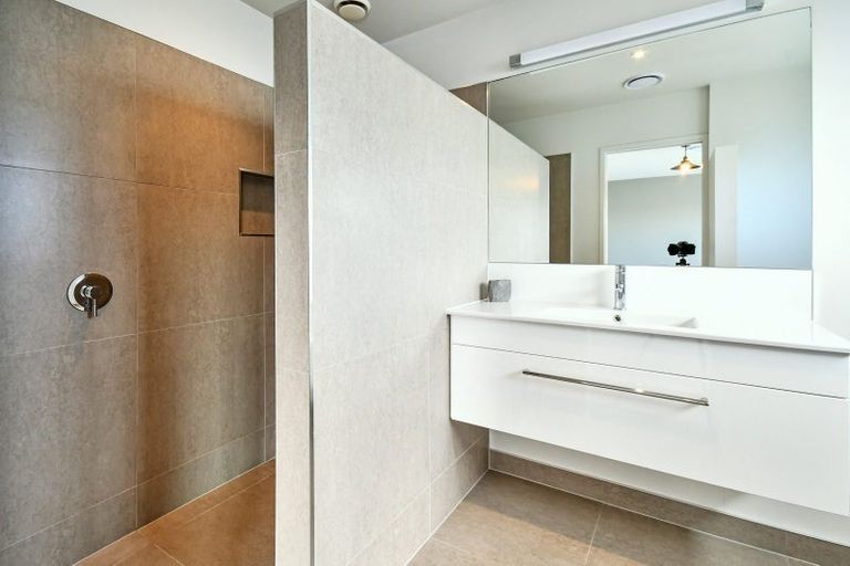 Photo of property in 11 Bayvista Drive, Karaka, Papakura, 2113