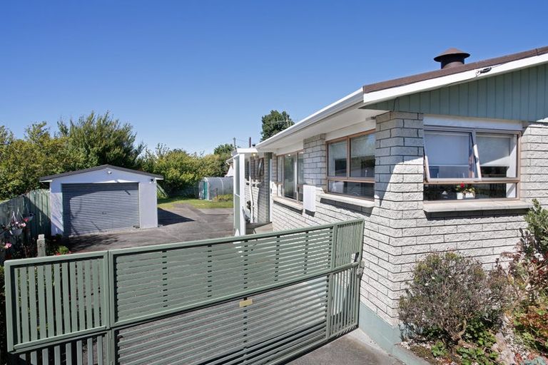 Photo of property in 21 Flower Street, Bulls, 4818