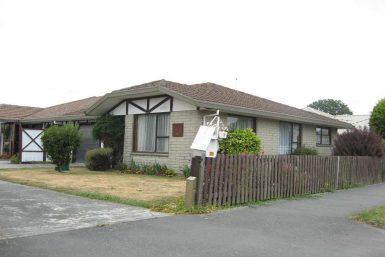 Photo of property in 3/19 Suva Street, Upper Riccarton, Christchurch, 8041
