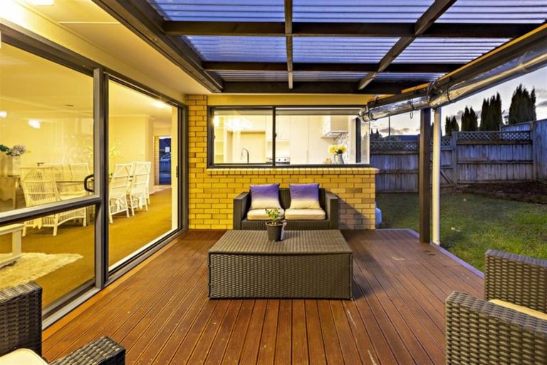 Photo of property in 20 Villino Place, Randwick Park, Auckland, 2105