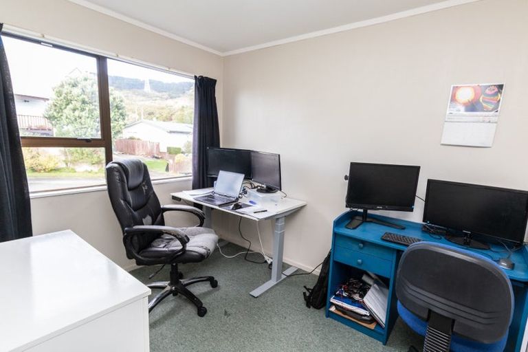 Photo of property in 18 Tobago Crescent, Grenada North, Wellington, 5028