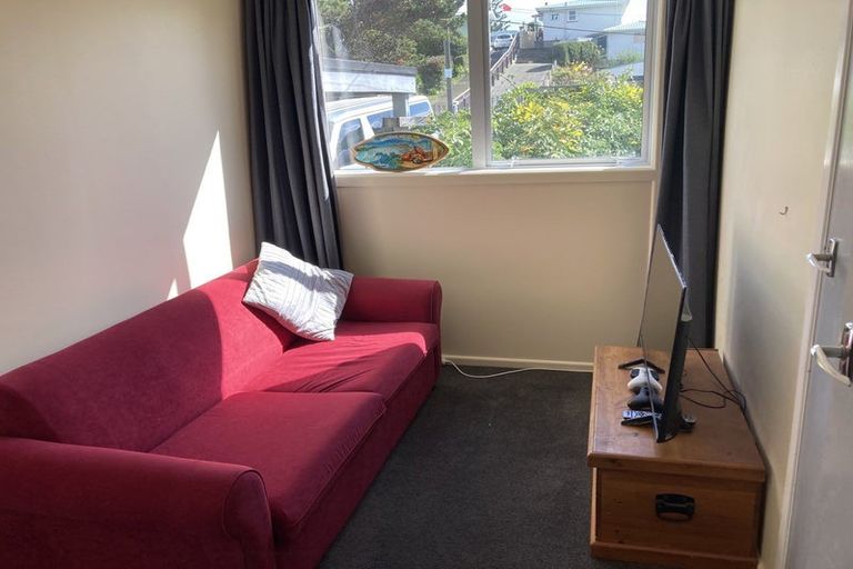 Photo of property in 18a Titoki Road, Waikanae Beach, Waikanae, 5036