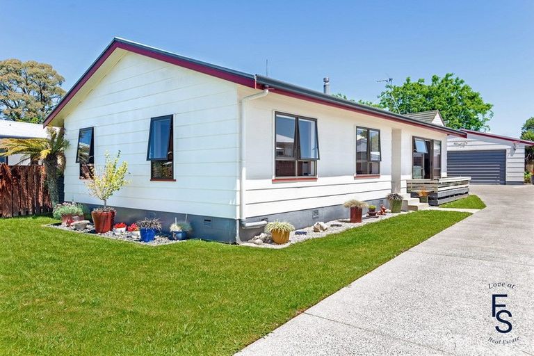 Photo of property in 13 Loisel Street, Riverdale, Gisborne, 4010