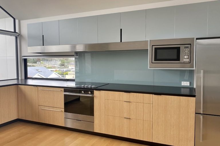 Photo of property in 76 Brougham Street, Mount Victoria, Wellington, 6011