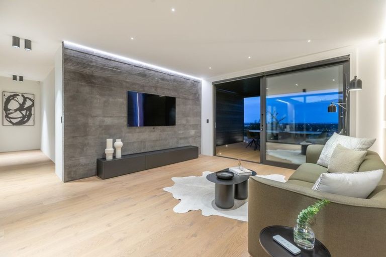 Photo of property in 296 Kitchener Road, Pukekohe, 2120