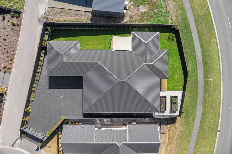 Photo of property in 10 Eaglesfield Close, Westmorland, Christchurch, 8025