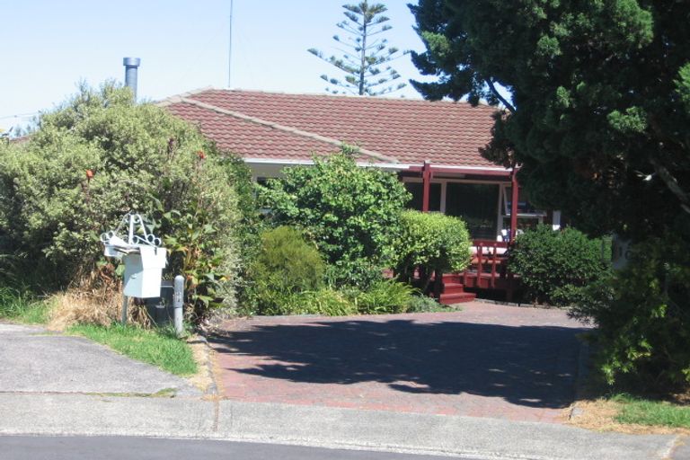 Photo of property in 11 Anakiwa Place, Milford, Auckland, 0620