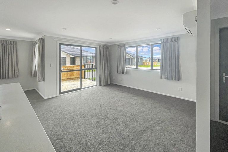 Photo of property in 71a Hinemoa Street, Levin, 5510