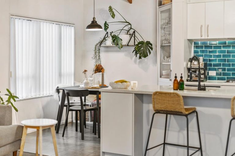 Photo of property in 1/6 Daytona Road, Henderson, Auckland, 0610