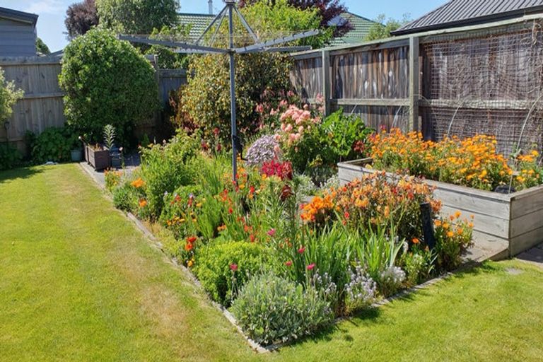 Photo of property in 51 Palmers Road, New Brighton, Christchurch, 8083