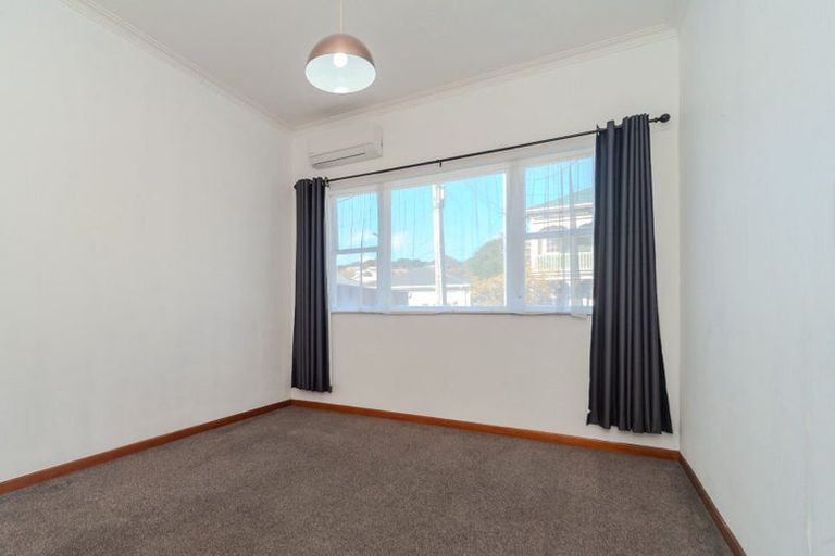 Photo of property in 6 Chatham Street, Berhampore, Wellington, 6023