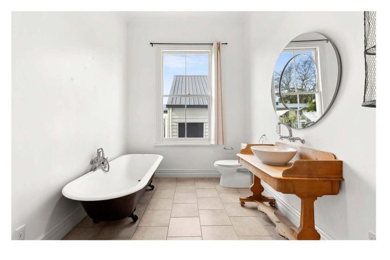 Photo of property in 150 Victoria Street, Cambridge, 3434