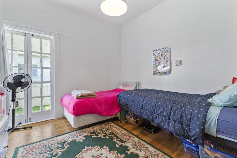 Photo of property in 14 Farmer Street, Te Aroha, 3320