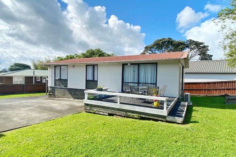 Photo of property in 1/3 Lynwood Road, New Lynn, Auckland, 0600