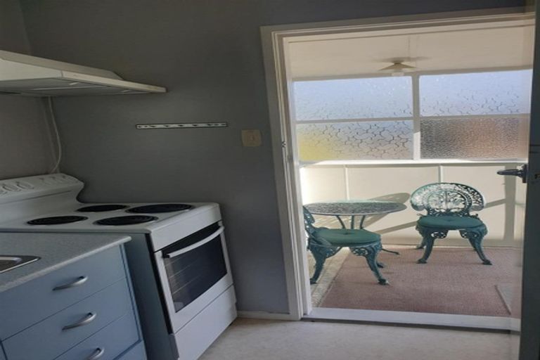 Photo of property in 1/12 Tanoa Place, Glendene, Auckland, 0602