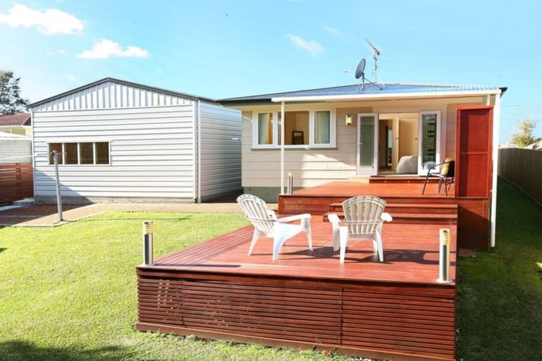 Photo of property in 212 Glengarry Road, Glen Eden, Auckland, 0602