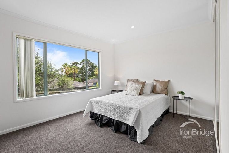 Photo of property in 22 San Pedro Place, Henderson, Auckland, 0612