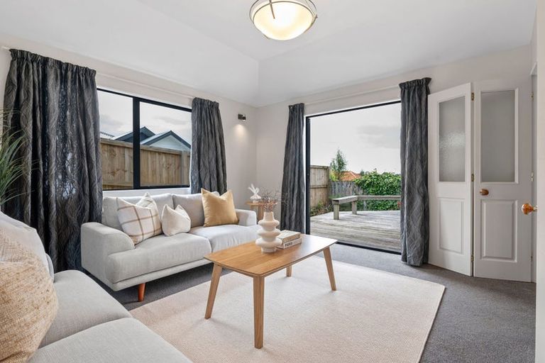 Photo of property in 57 Forest Lake Road, Forest Lake, Hamilton, 3200