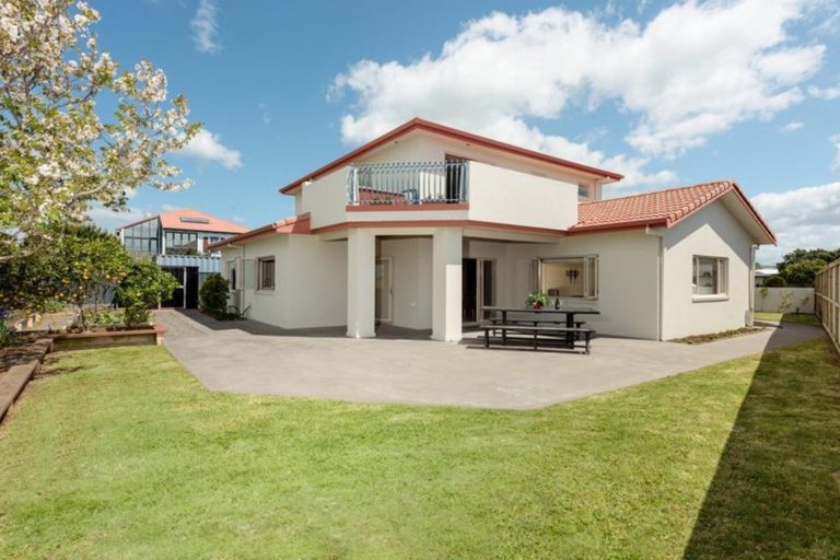 Photo of property in 27 Coral Drive, Papamoa Beach, Papamoa, 3118