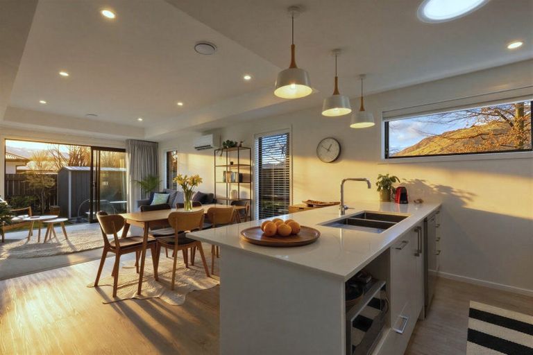 Photo of property in 11 Red Cottage Drive, Lake Hayes, Queenstown, 9304