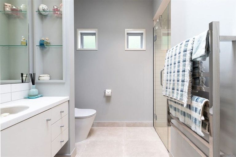 Photo of property in 8a Macmillan Avenue, Cashmere, Christchurch, 8022