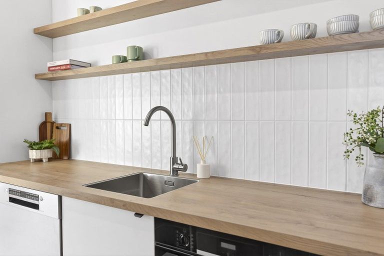 Photo of property in 8 Buttercup Street, Wanaka, 9382