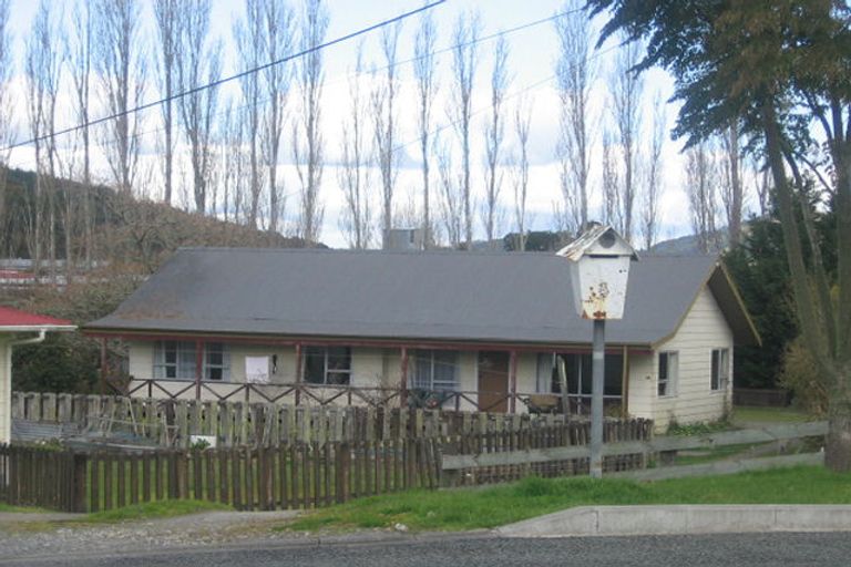 Photo of property in 3 Union Street, Hikurangi, 0114