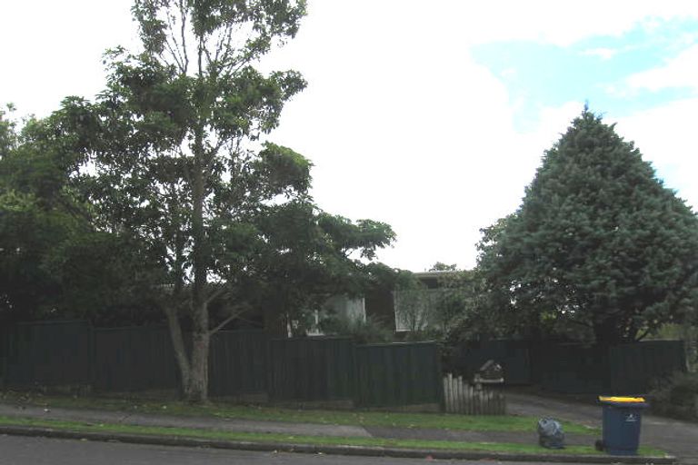 Photo of property in 2 Puketitiro Street, Glen Eden, Auckland, 0602