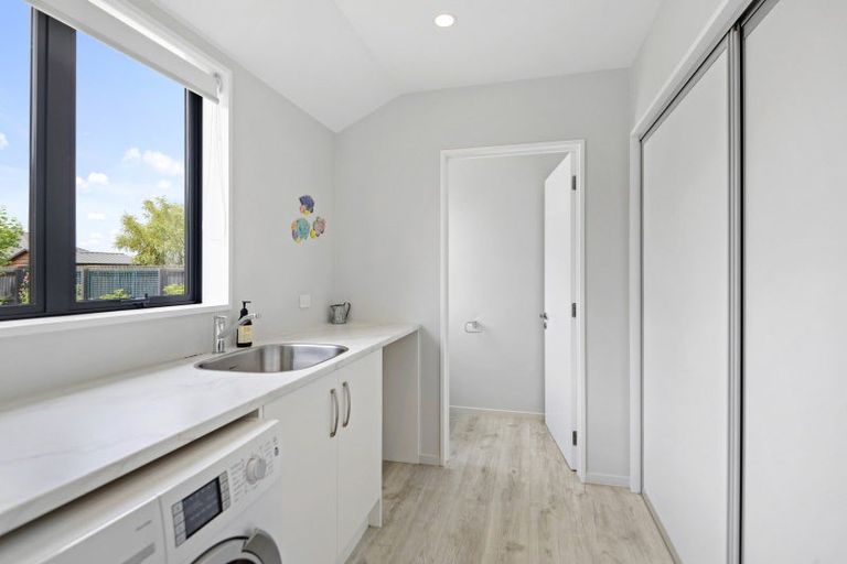 Photo of property in 16 Cressy Place, Darfield, 7510