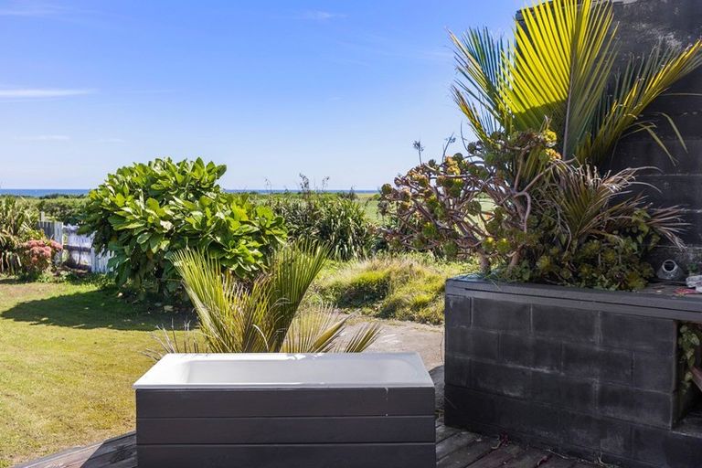 Photo of property in 246 Stent Road, Warea, New Plymouth, 4381