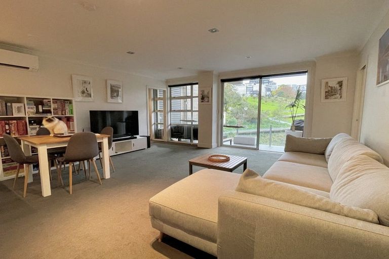 Photo of property in 2a/15 Fleet Street, Eden Terrace, Auckland, 1021