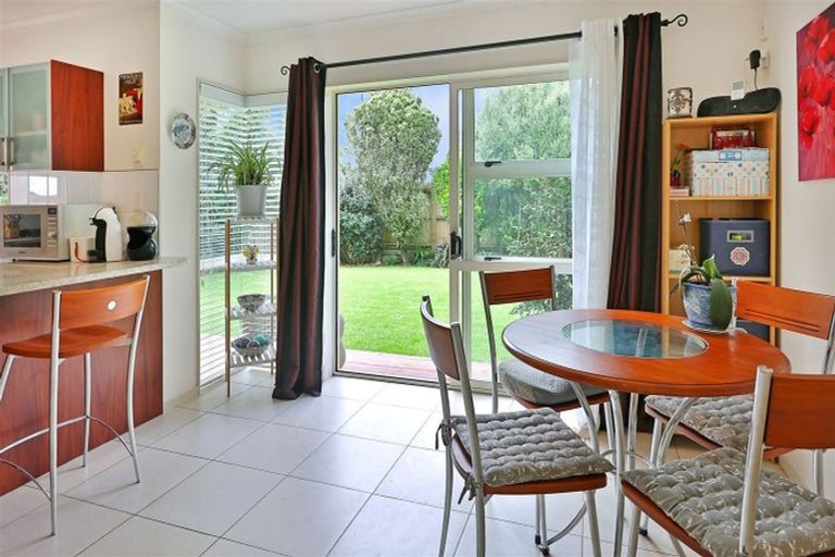 Photo of property in 27c Swanson Road, Henderson, Auckland, 0610