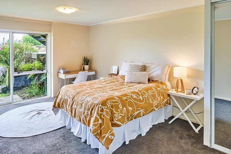 Photo of property in 13 Rajkot Terrace, Broadmeadows, Wellington, 6035