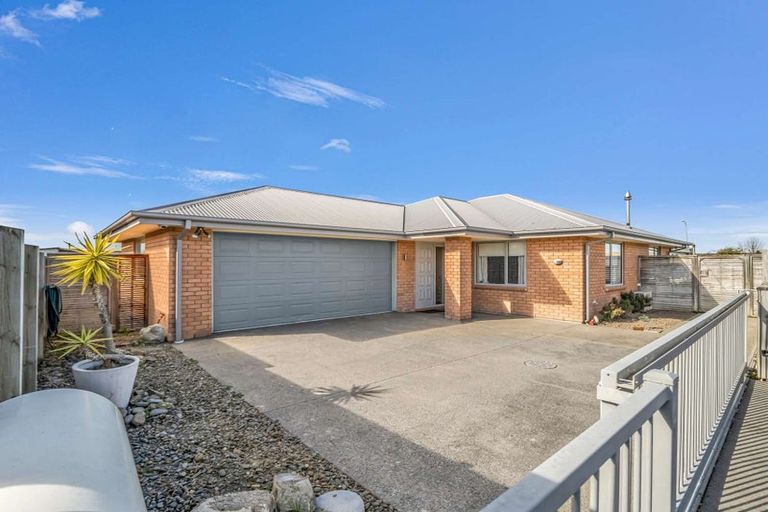 Photo of property in 2/3 Retallick Way, Amberley, 7410