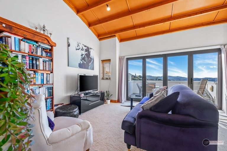 Photo of property in 30a Connaught Terrace, Brooklyn, Wellington, 6021