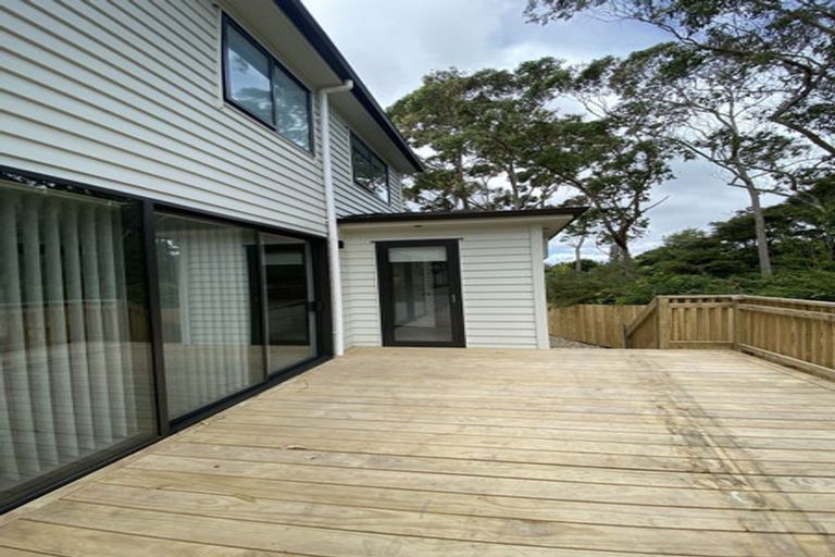 Photo of property in 30 Mettam Drive, Swanson, Auckland, 0614