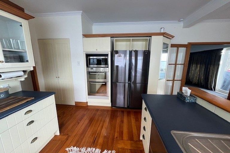 Photo of property in 48 The Esplanade, Eastern Beach, Auckland, 2012