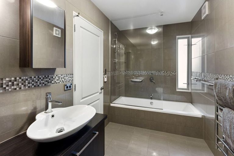 Photo of property in 92f Governors Bay Road, Cass Bay, Lyttelton, 8971