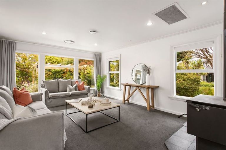 Photo of property in 17 Joyce Crescent, Ilam, Christchurch, 8041