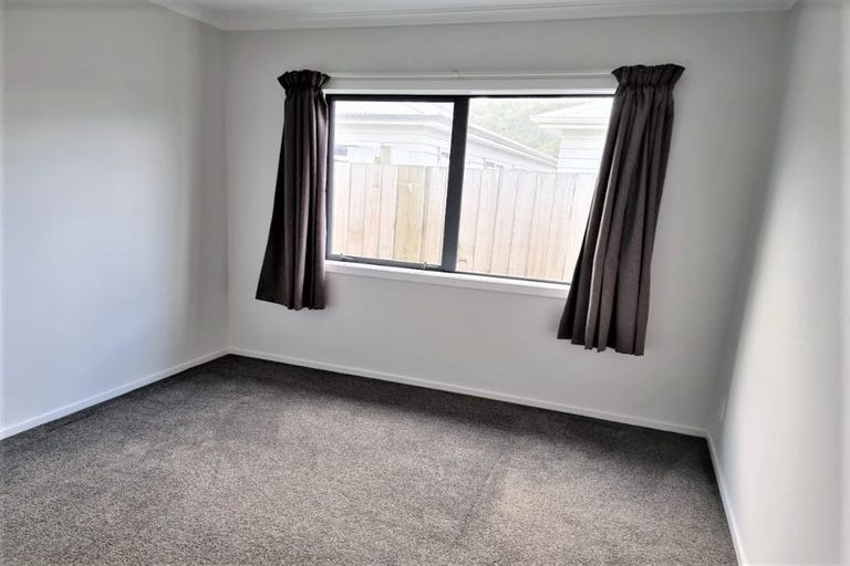 Photo of property in 1383 High Street, Taita, Lower Hutt, 5011