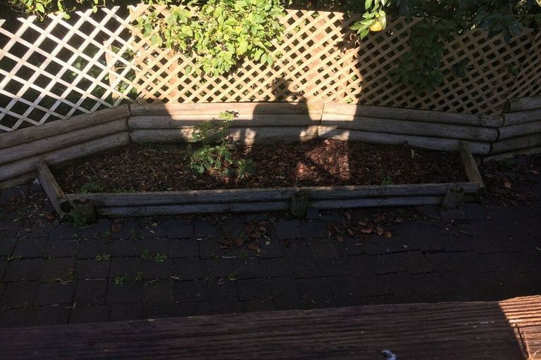 Photo of property in 6 Long Street, Torbay, Auckland, 0630